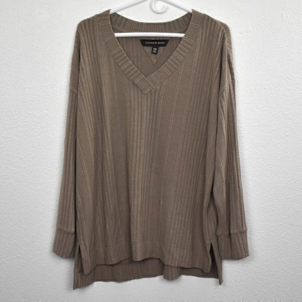 Andrew Marc Ladies Ribbed V-Neck Long Sleeve Top Size X-Large Gently Used - Picture 2 of 5